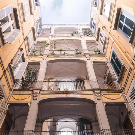 Foria 242 בית הארחה נאפולי