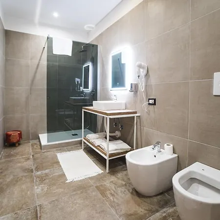 Venus Of Milo Guest house